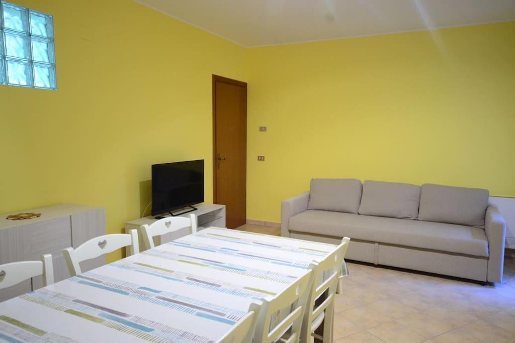 Casa Vacanza Donna Laura Barcellona Pozzo di Gotto Exterior foto